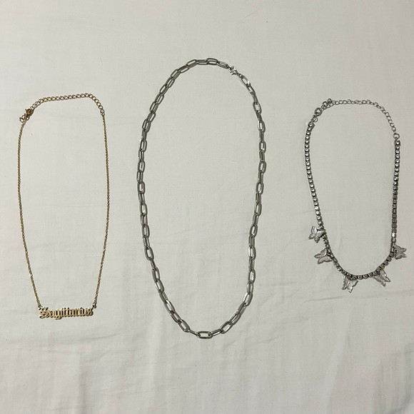 Yesstyle set of 3 necklaces - Picture 1 of 2